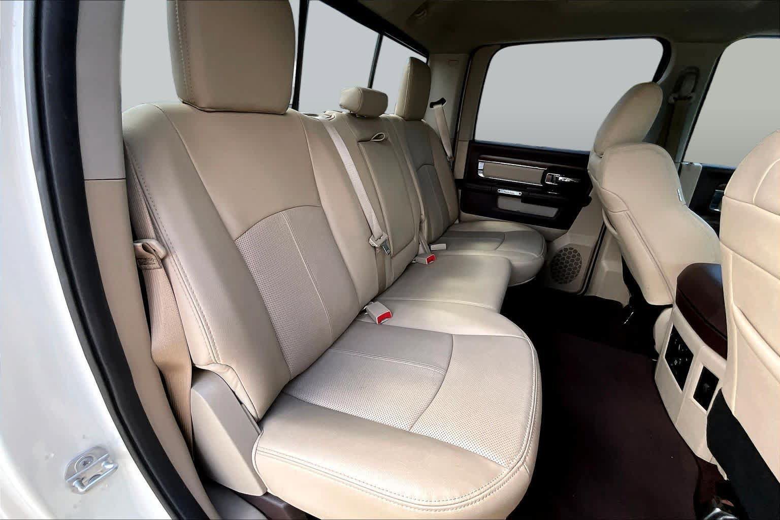 Used 2018 RAM 1500 Laramie w/ Convenience Group AWD/4WD image 20