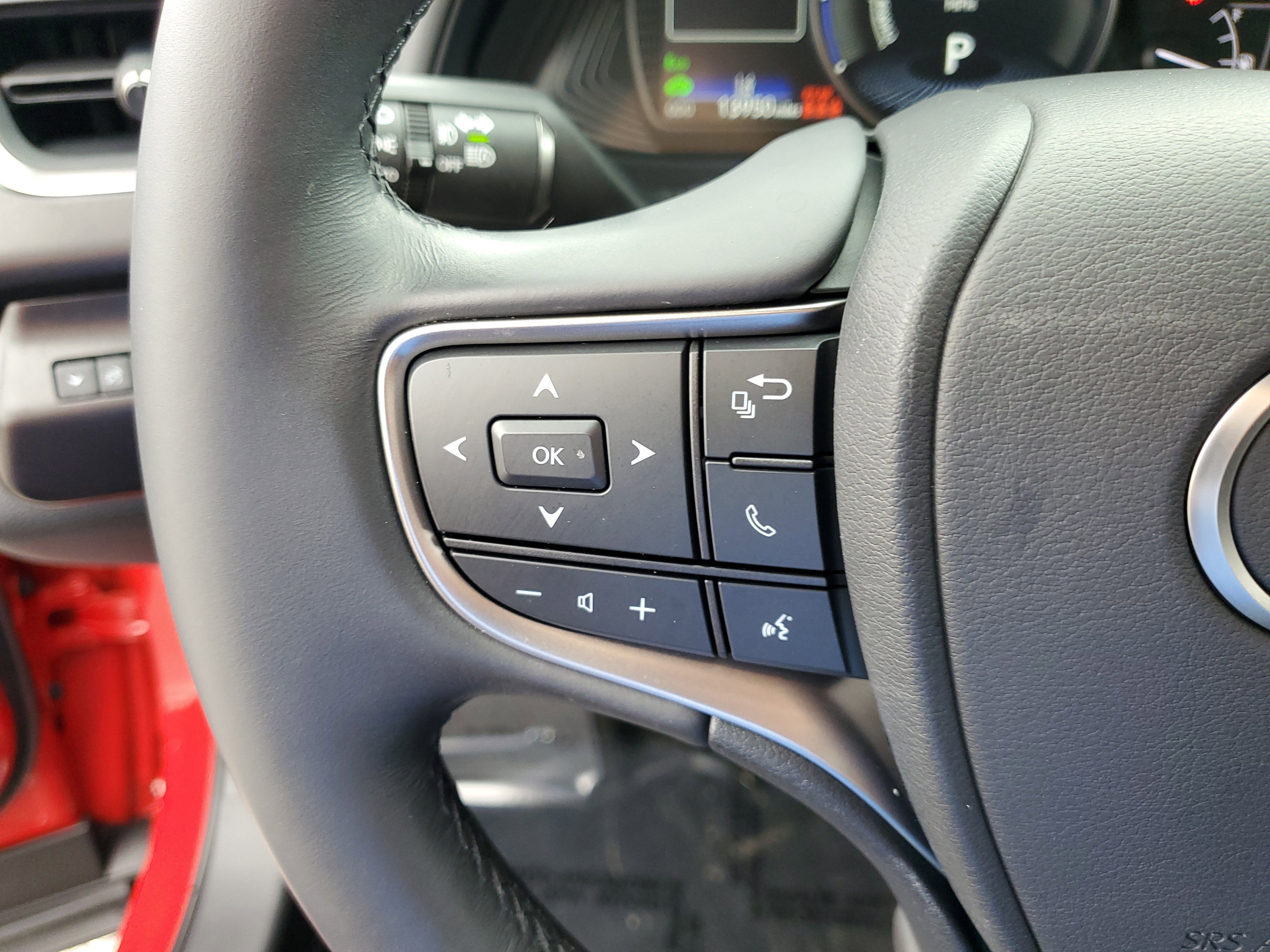 Used 2024 Lexus UX 250h F Sport image 25