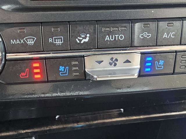 Used 2022 Ford F250 Lariat w/ Chrome Package image 26