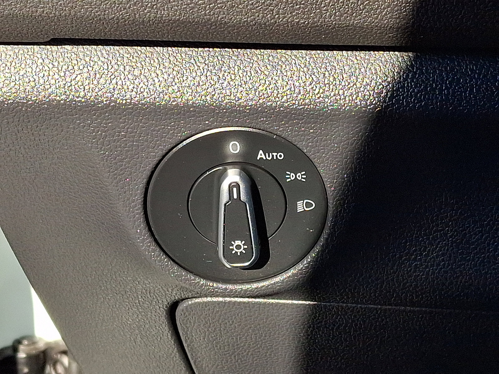 Used 2023 Volkswagen Jetta SE FWD image 25