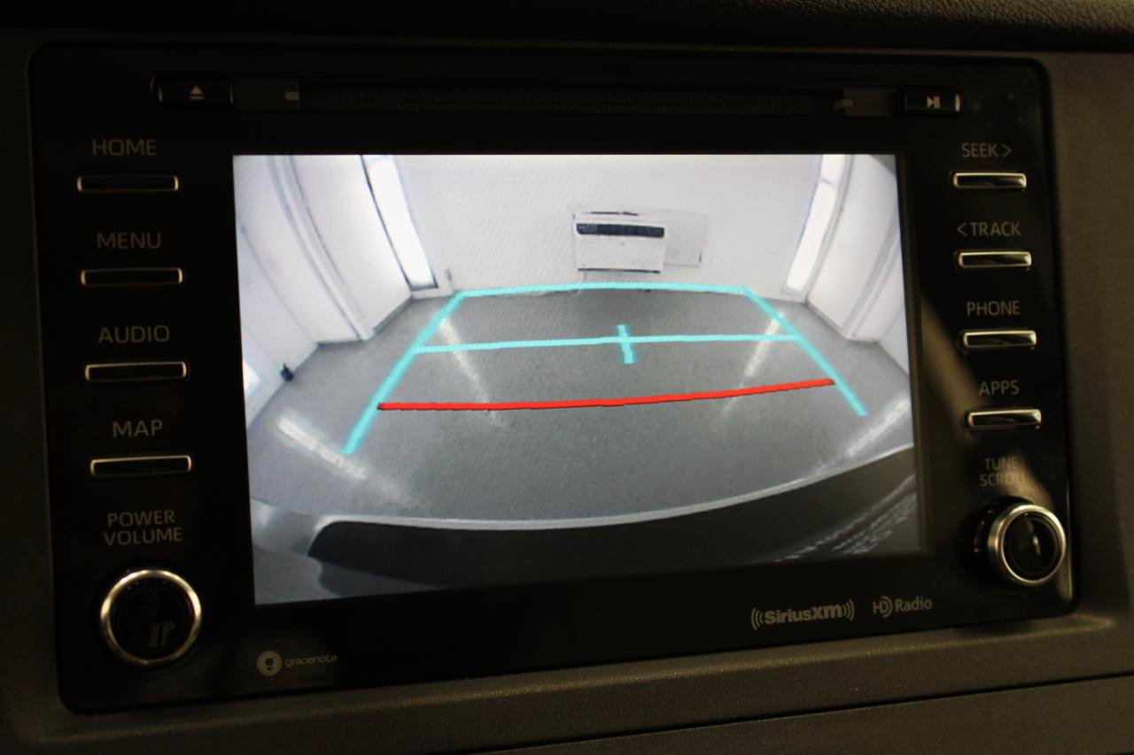 Used 2020 Toyota Sienna XLE Premium FWD image 48