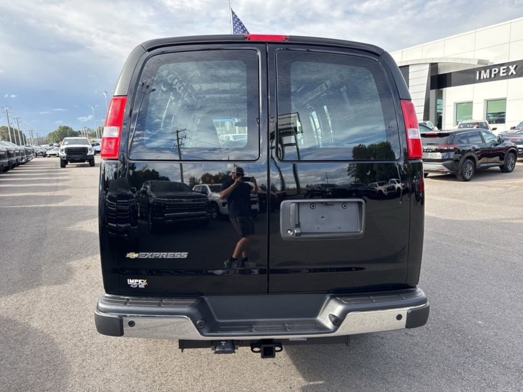 New 2025 Chevrolet Express 2500 w/ Driver Convenience Package image 4