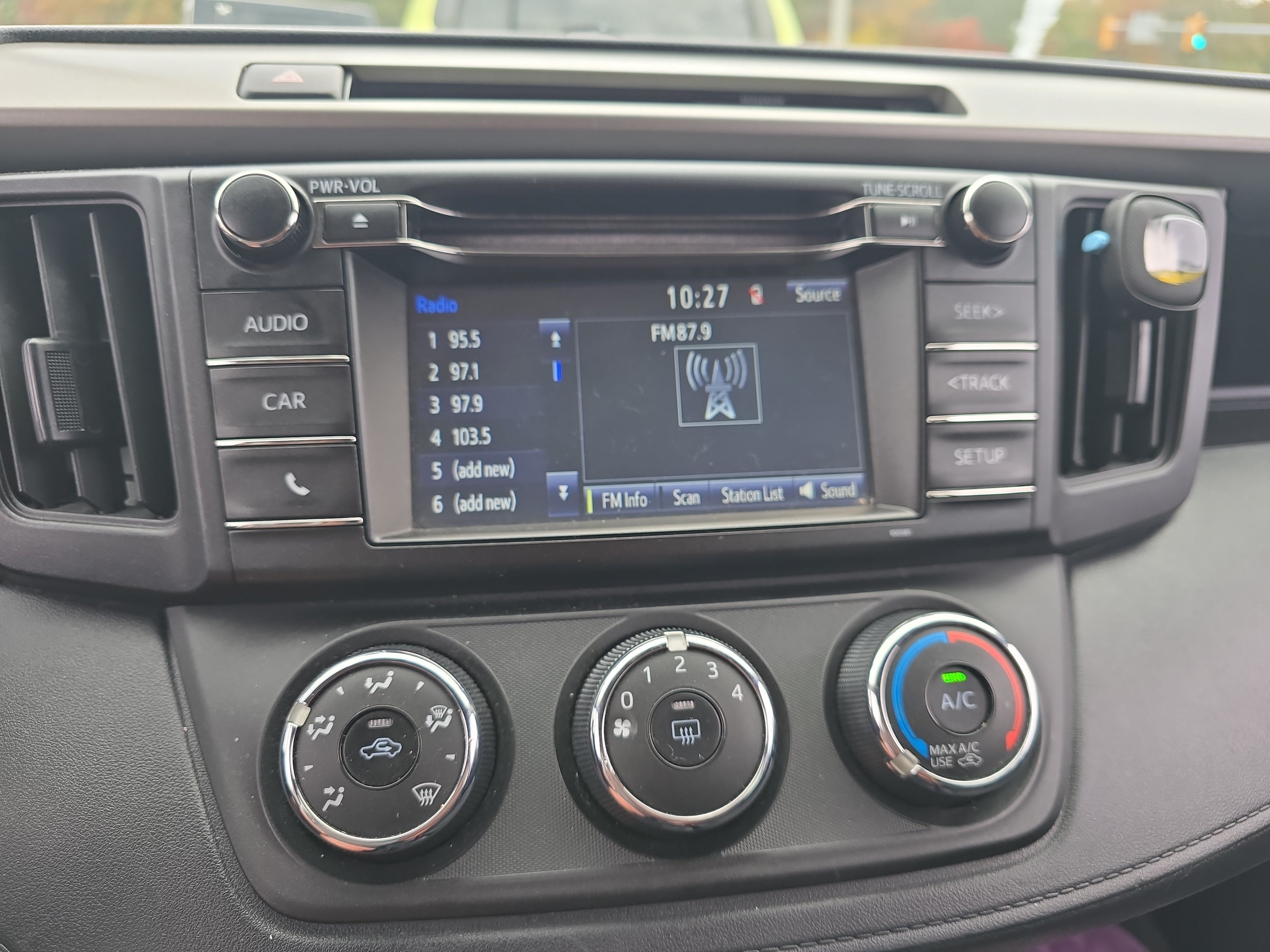Used 2016 Toyota RAV4 LE AWD/4WD image 31