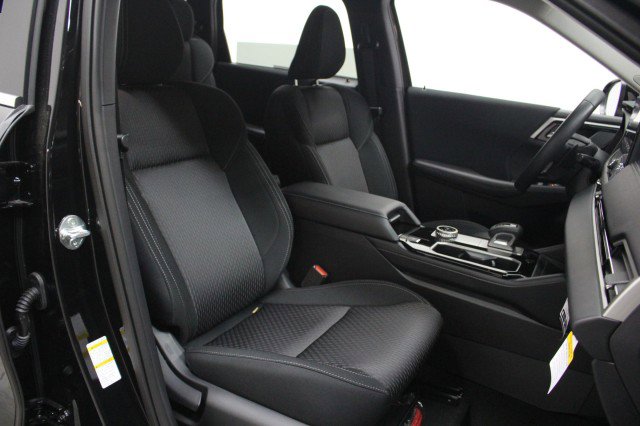 New 2026 Mitsubishi Outlander ES FWD image 19