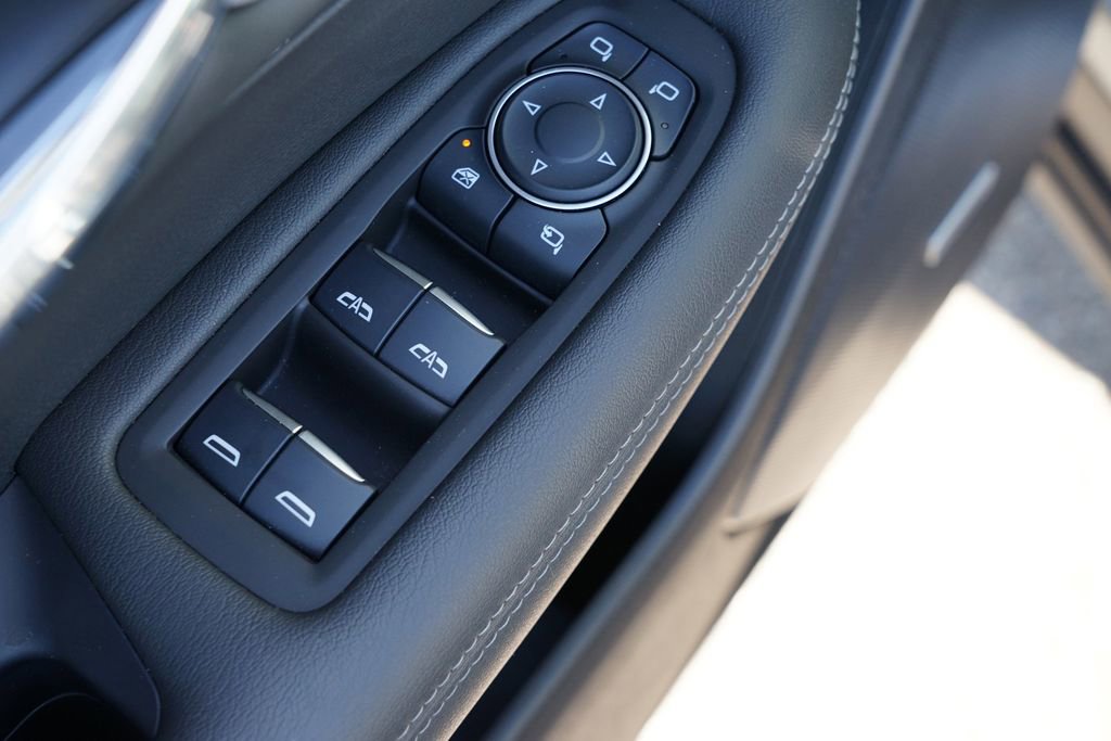 Used 2025 Cadillac XT6 Premium Luxury image 16