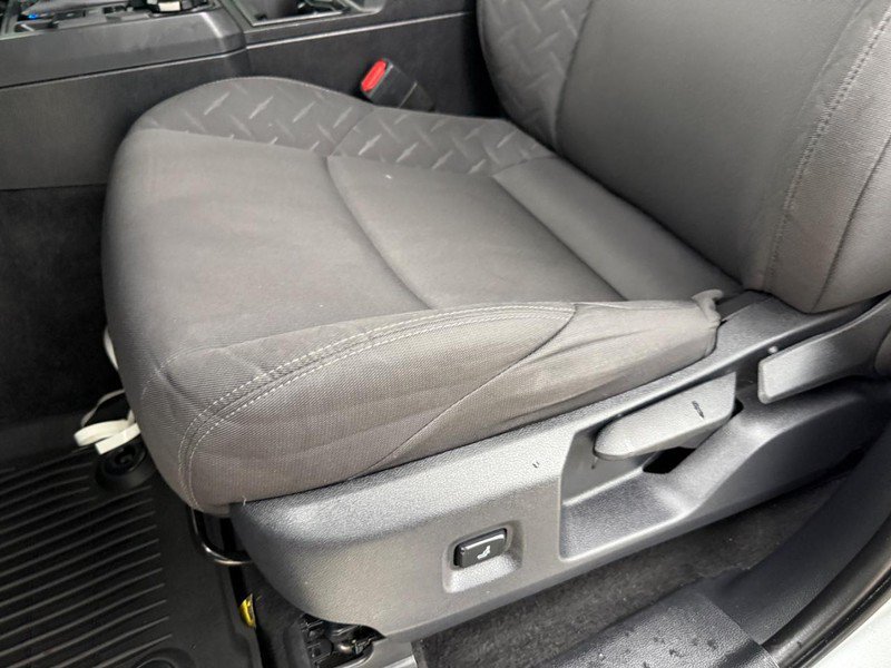 Used 2025 Toyota Tacoma SR AWD/4WD image 17