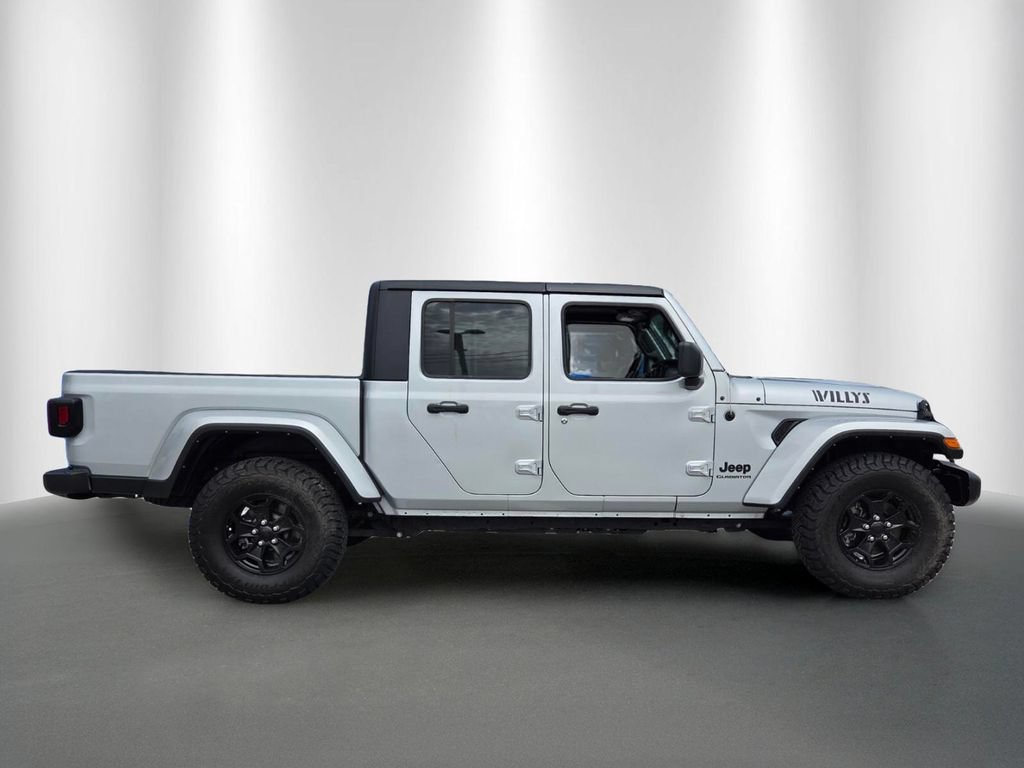 Used 2022 Jeep Gladiator Sport AWD/4WD image 2