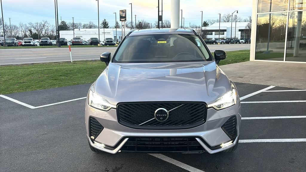 New 2026 Volvo XC60 B5 Plus w/ Protection Package Premier AWD/4WD image 5