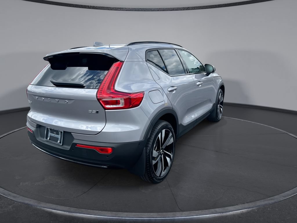 Used 2026 Volvo XC40 B5 Ultra w/ Climate Package AWD/4WD image 11