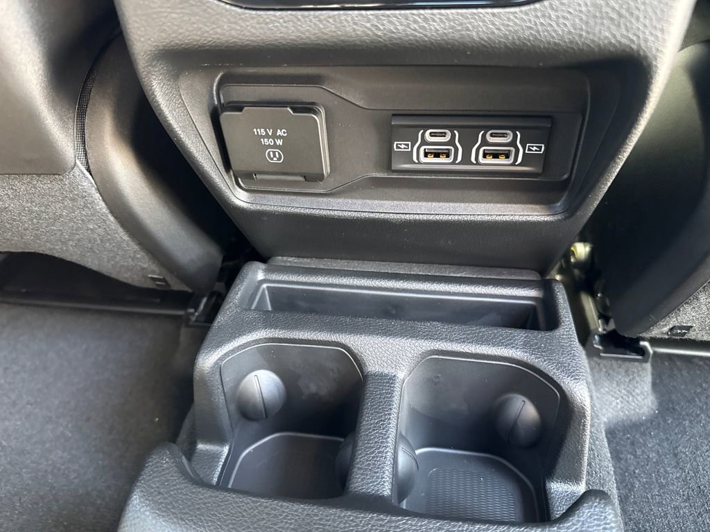 New 2025 Jeep Grand Cherokee L Laredo image 23