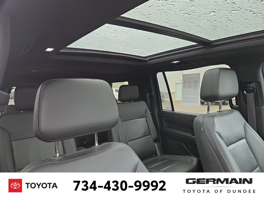 Used 2022 Chevrolet Suburban LT w/ LT Signature Package image 18