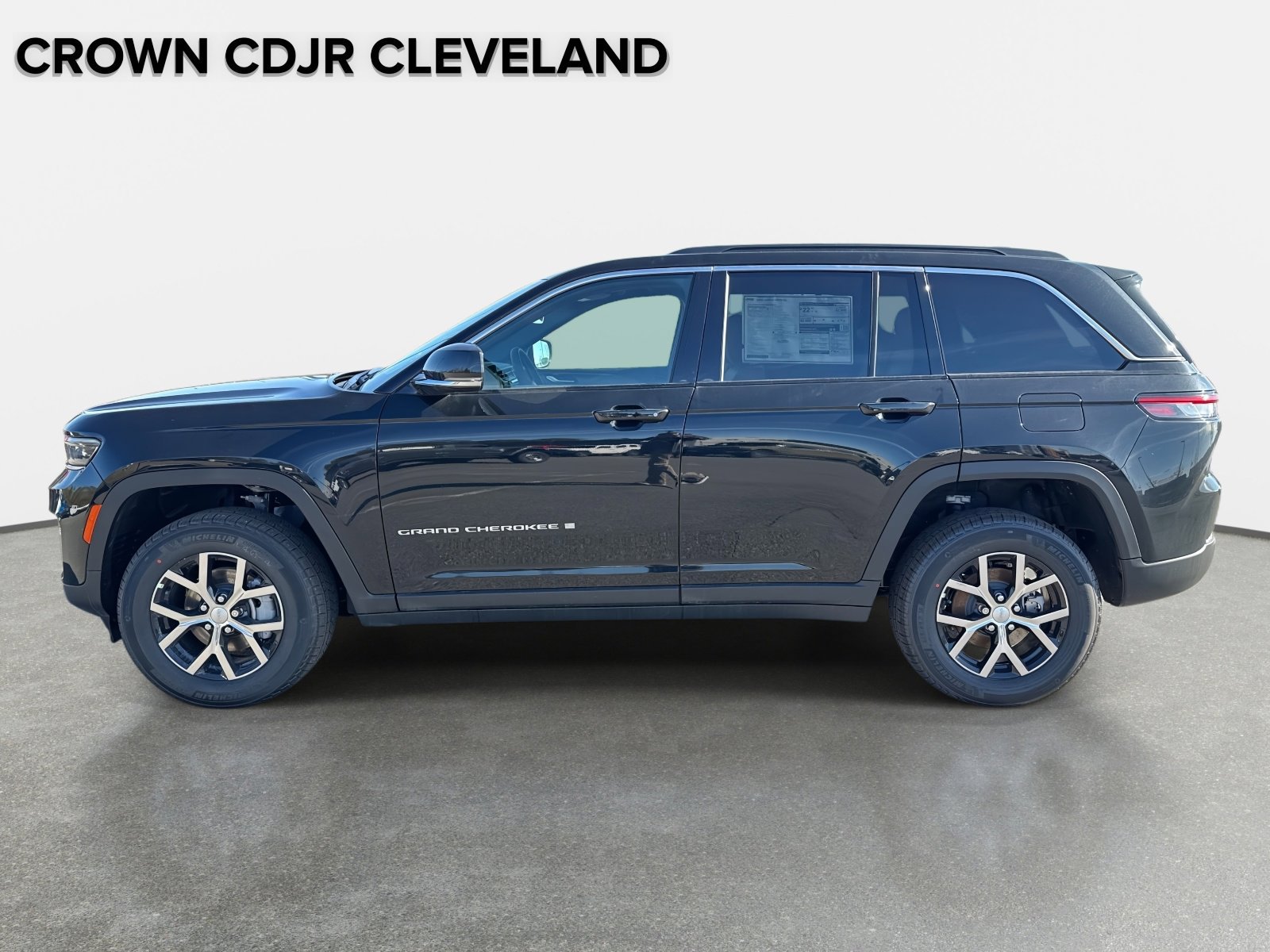 New 2025 Jeep Grand Cherokee Limited AWD/4WD image 7