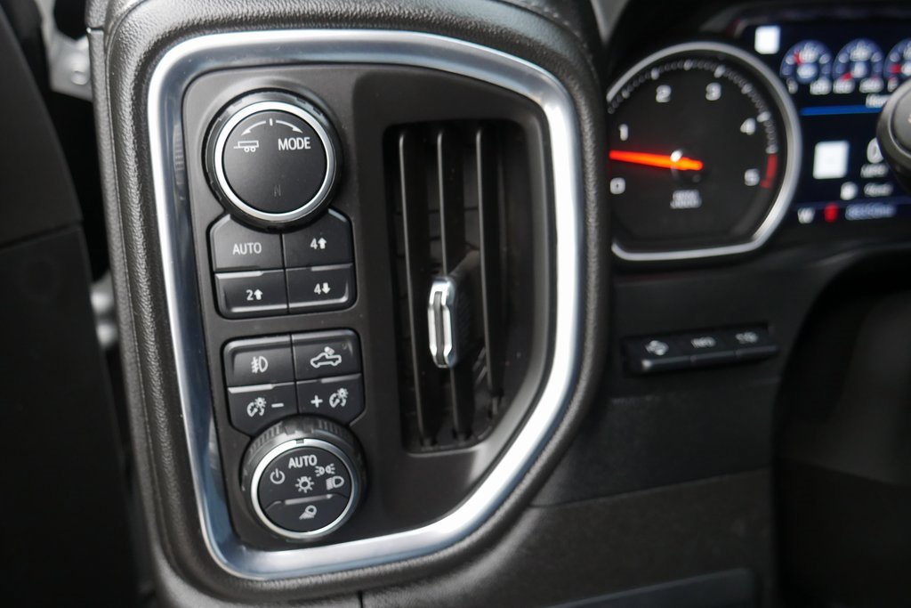 Used 2022 Chevrolet Silverado 3500 LTZ w/ LTZ Premium Package image 11