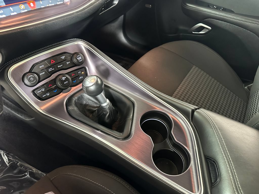 Used 2018 Dodge Challenger R/T Scat Pack w/ Technology Group RWD image 36