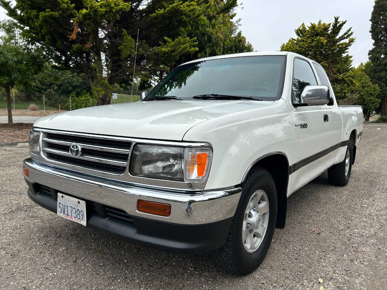 Used 1998 Toyota T100 SR5 RWD image 1