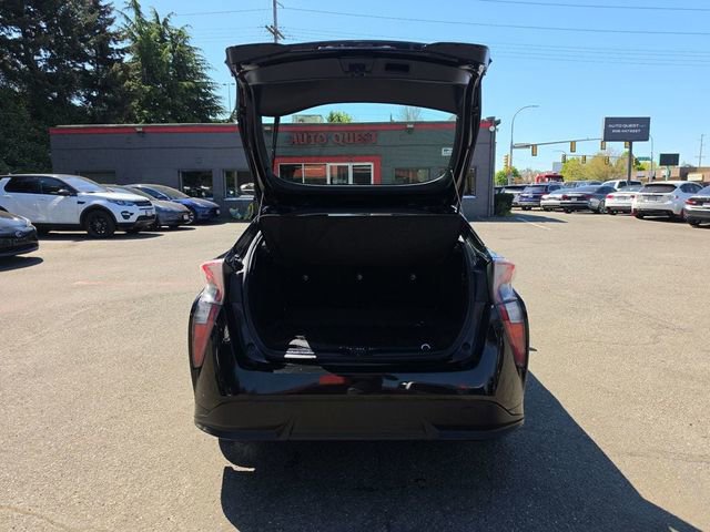 Used 2016 Toyota Prius Three Touring FWD image 11
