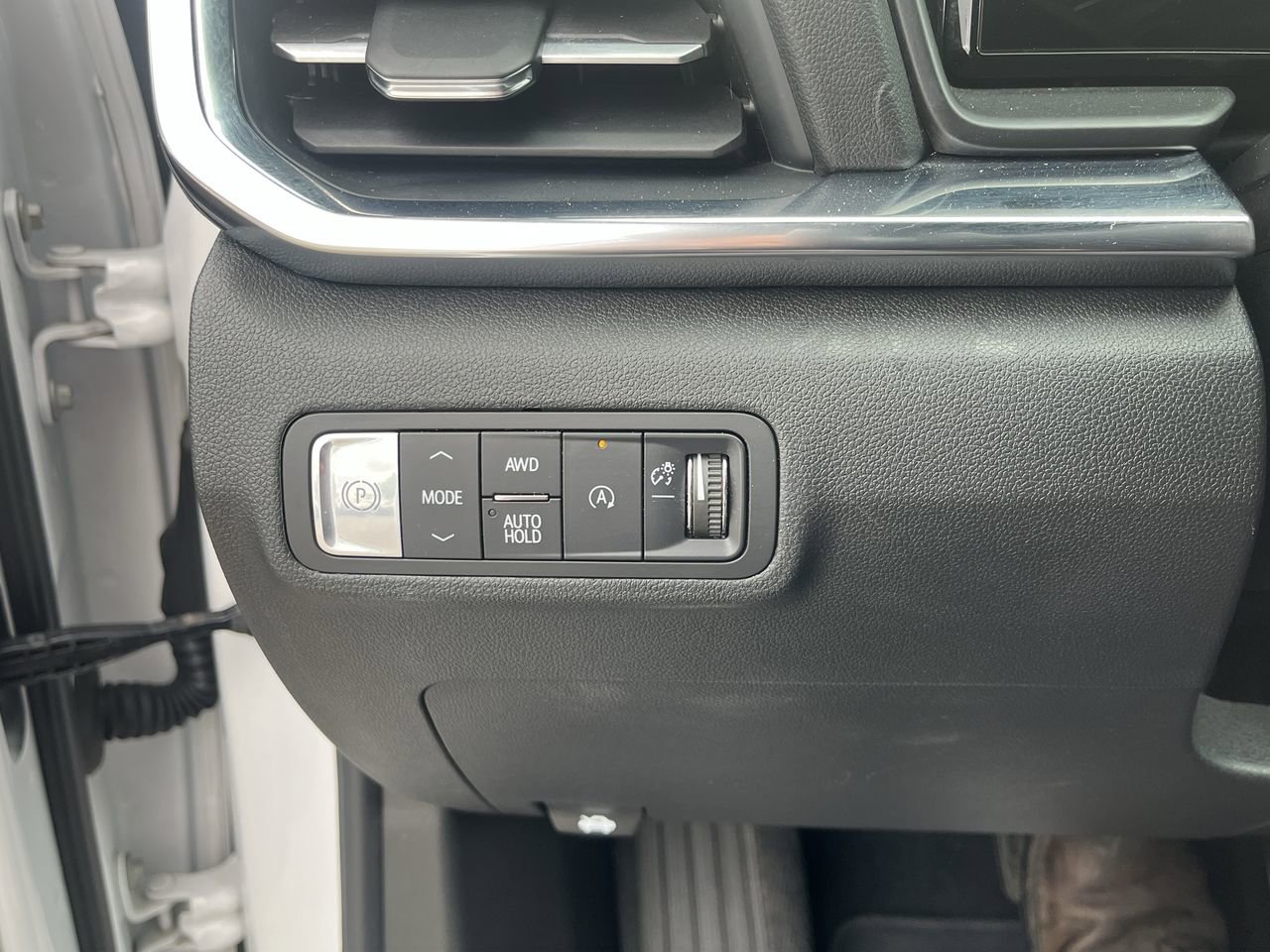 Used 2025 GMC Terrain Elevation AWD/4WD image 17