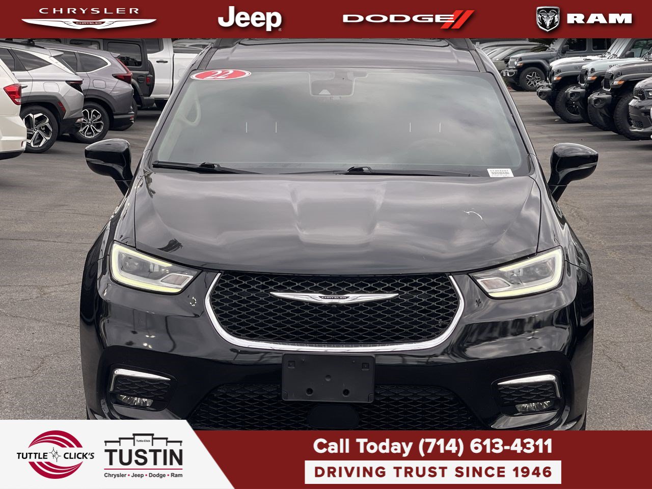 Used 2022 Chrysler Pacifica Touring-L FWD image 8