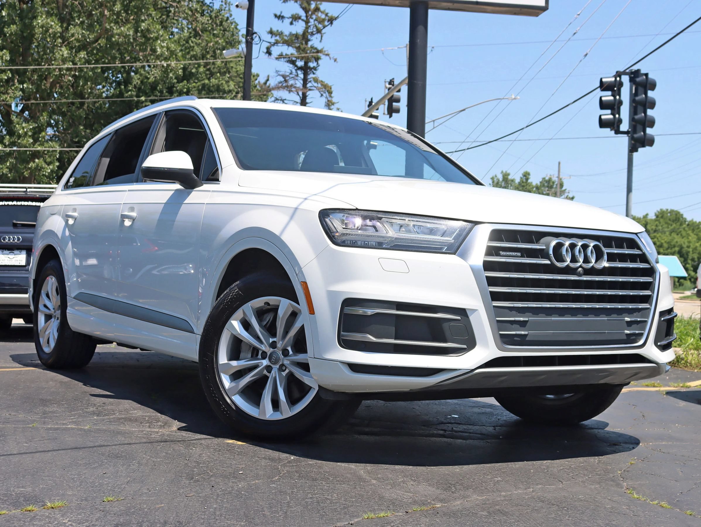 Used 2017 Audi Q7 2.0T Premium Plus w/ Premium Plus Package AWD/4WD image 8