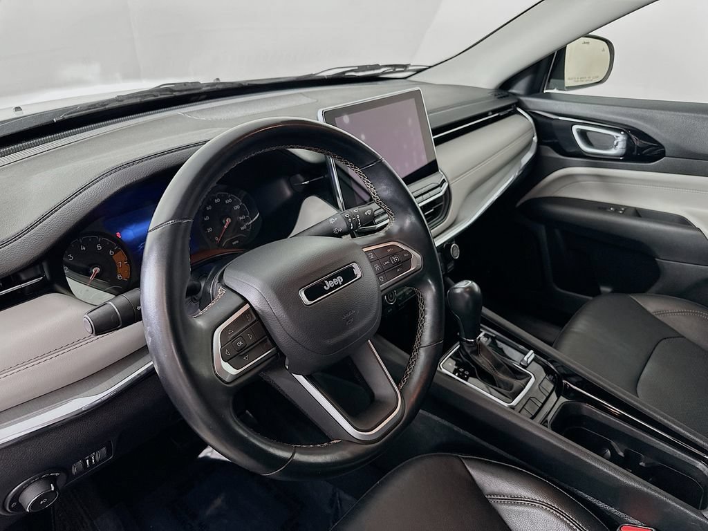 Certified 2022 Jeep Compass Limited AWD/4WD image 16