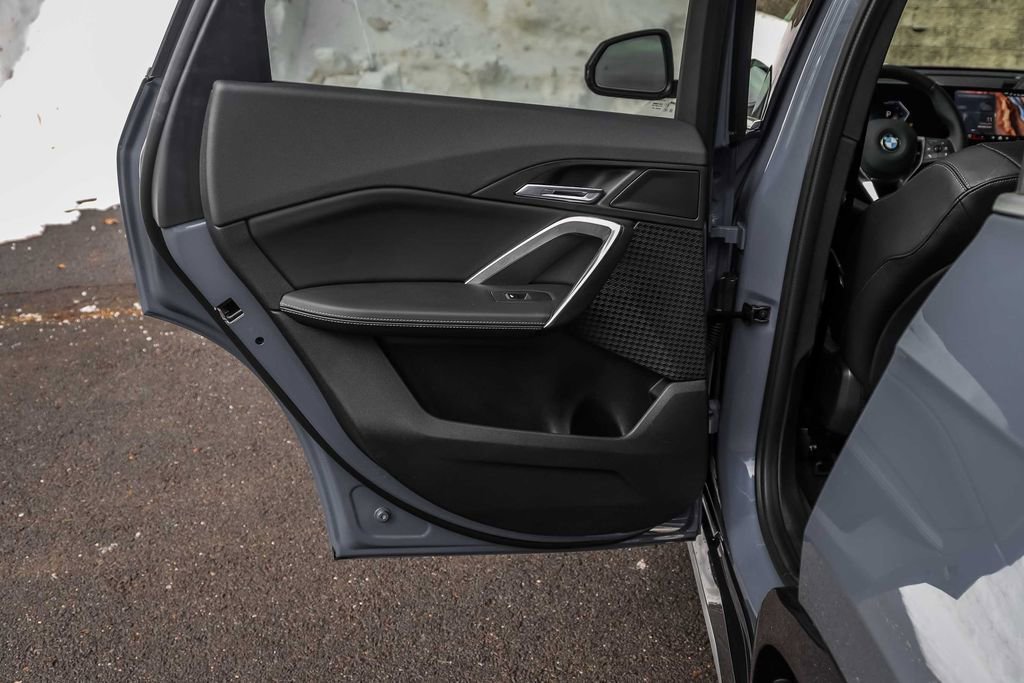 Used 2025 BMW X1 xDrive28i w/ Technology Package image 18