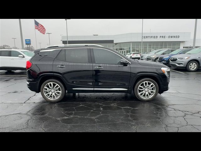 Certified 2024 GMC Terrain Denali w/ LPO, Floor Liner Package image 9