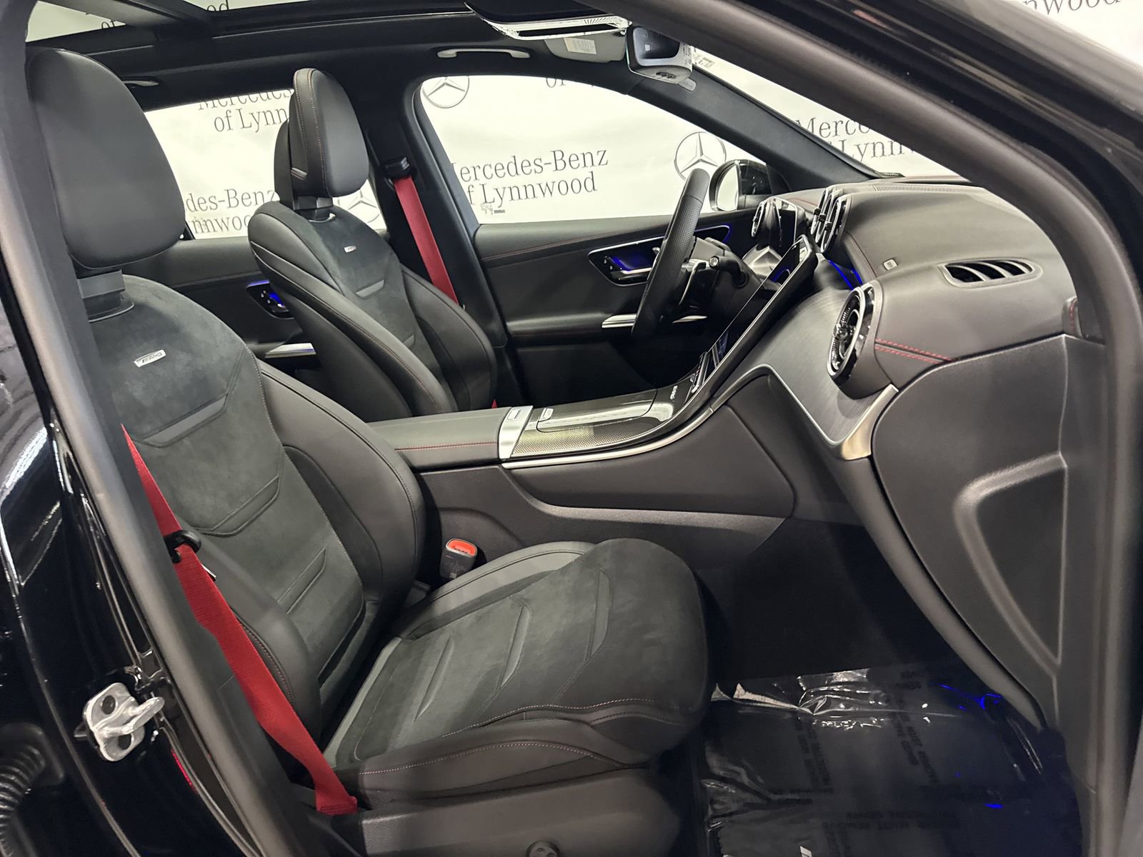 New 2025 Mercedes-Benz GLC 43 AMG 4MATIC image 12