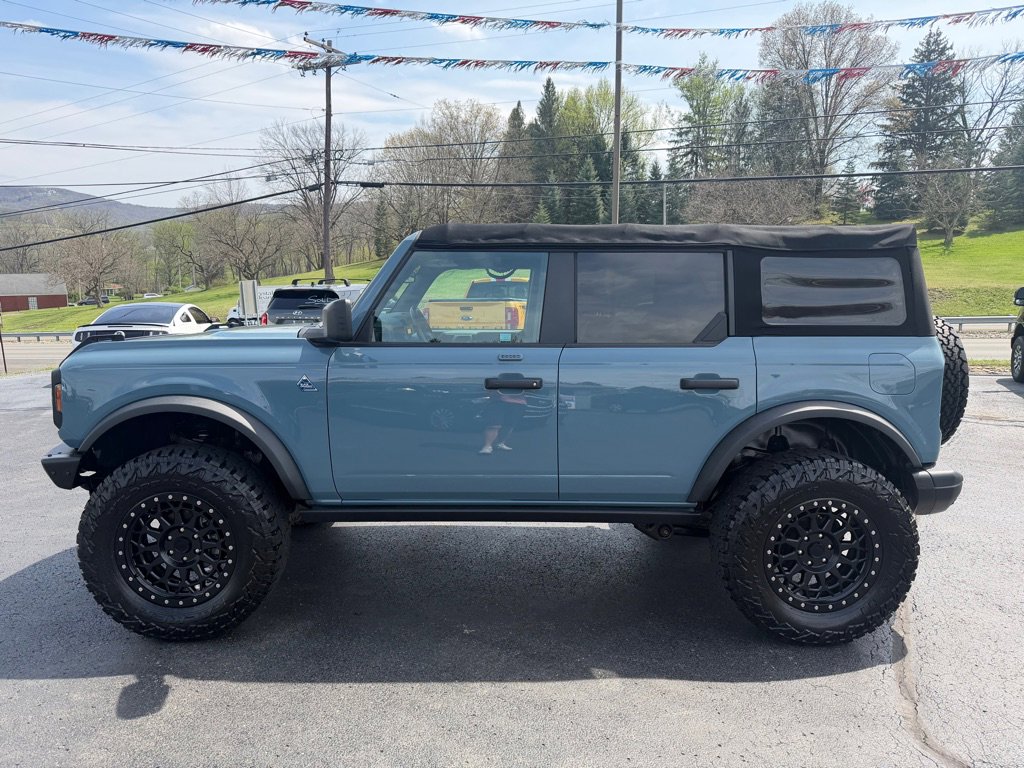 Used 2022 Ford Bronco Black Diamond image 8
