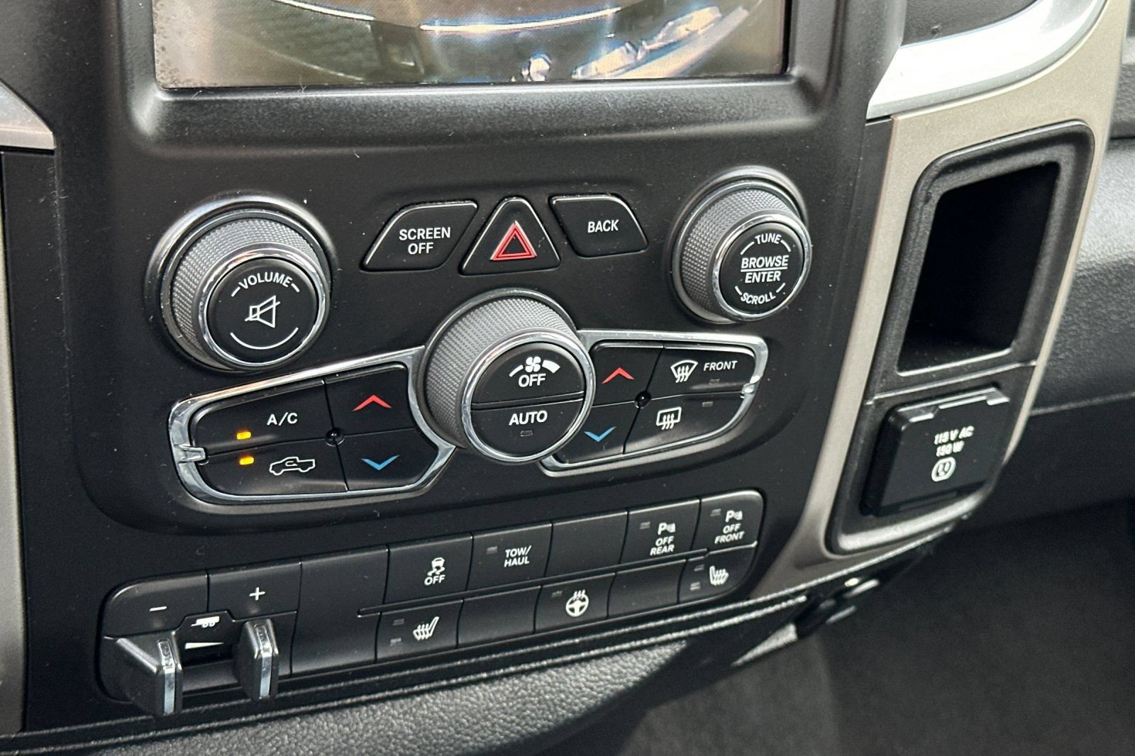 Used 2016 RAM 1500 Big Horn AWD/4WD image 19