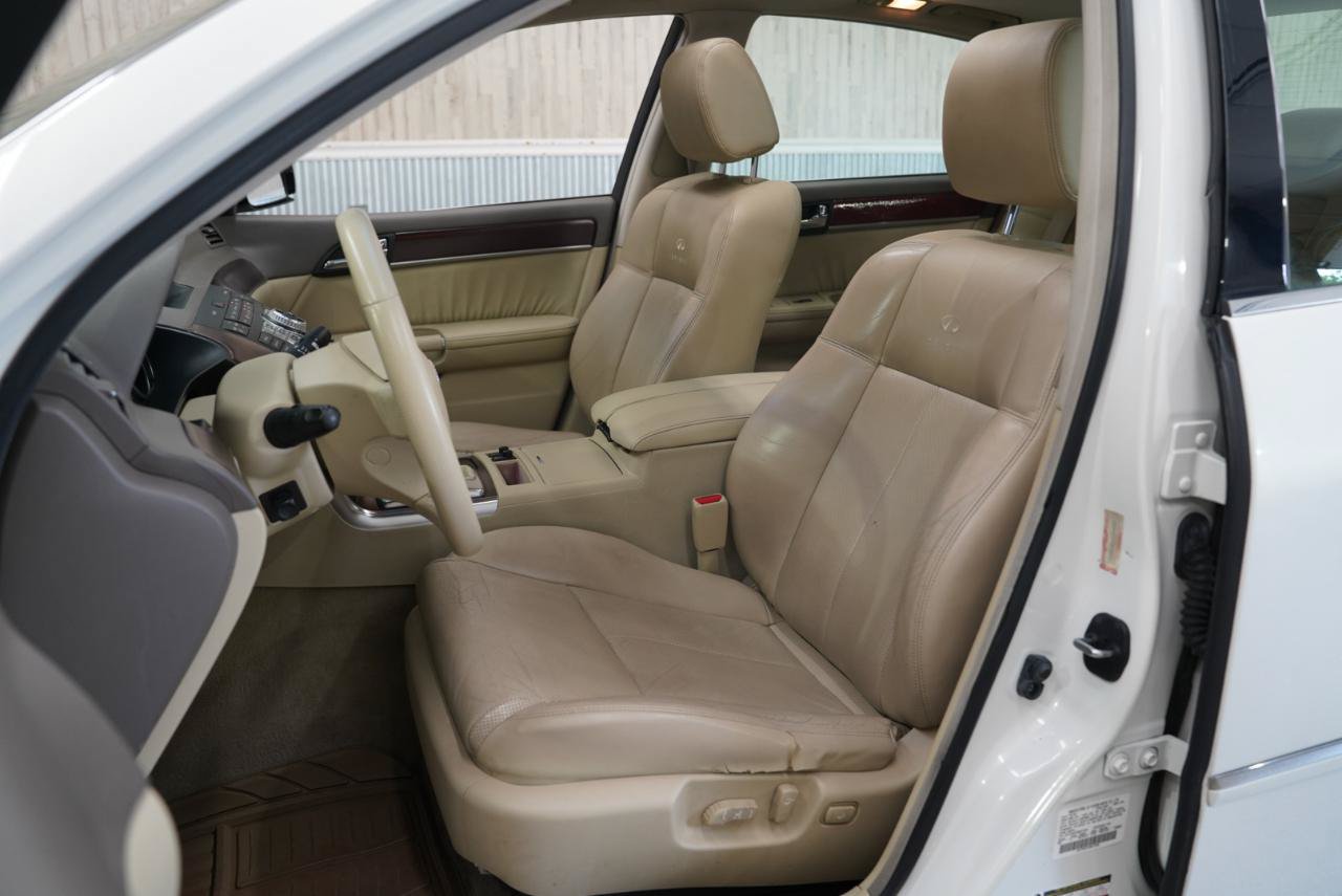 Used 2010 INFINITI M35 w/ Technology Pkg RWD image 27