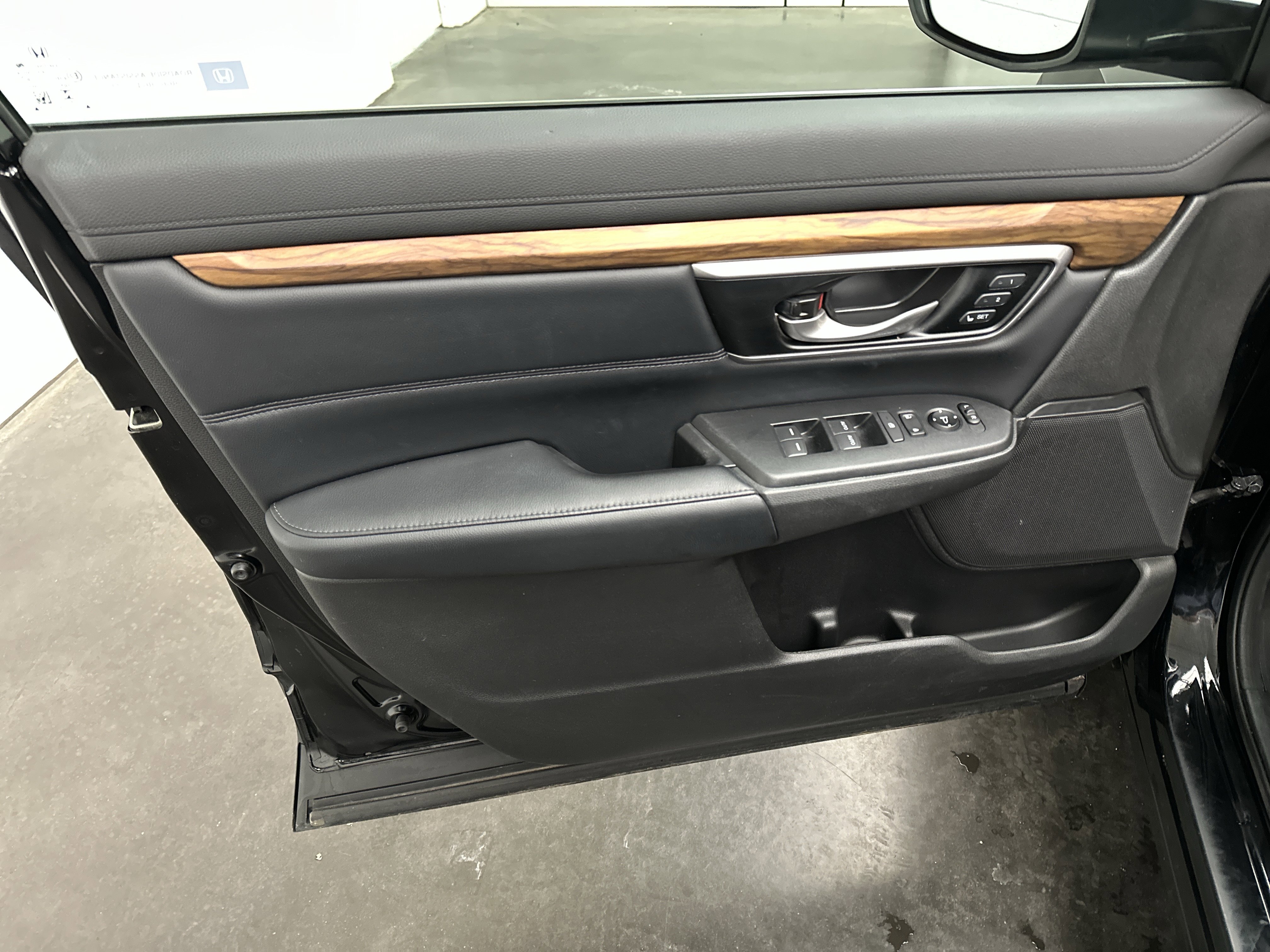 Used 2018 Honda CR-V EX-L image 19