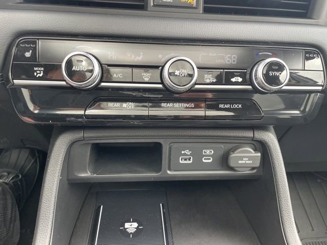 Used 2025 Honda Pilot Touring image 29