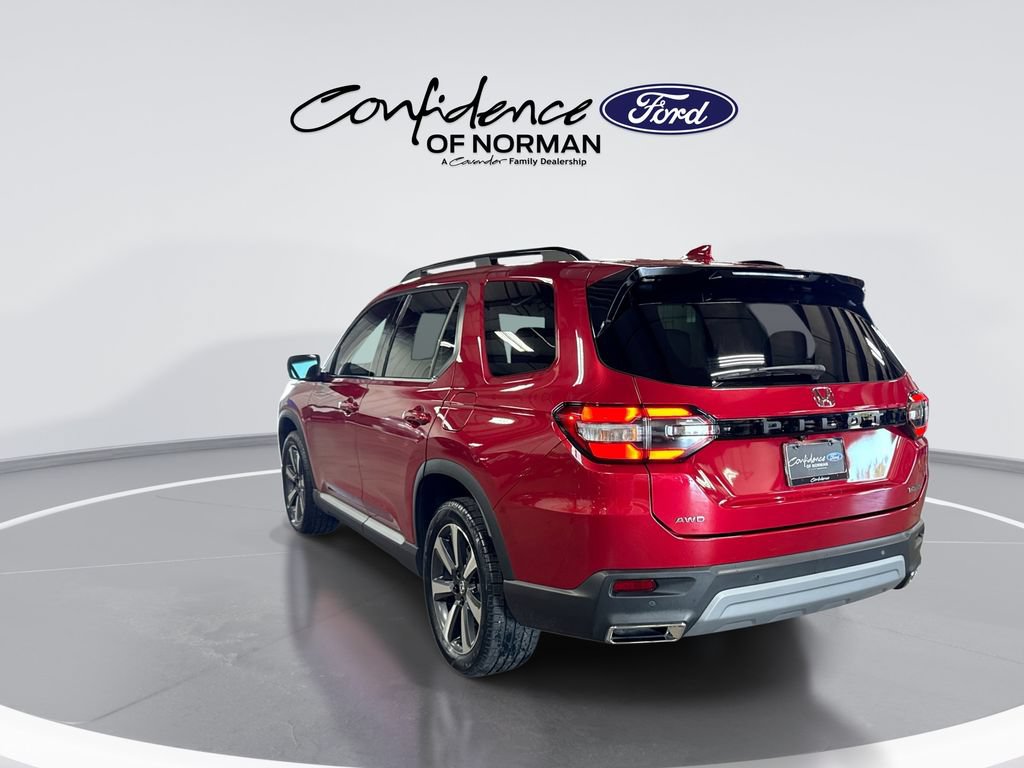 Used 2023 Honda Pilot Touring image 6