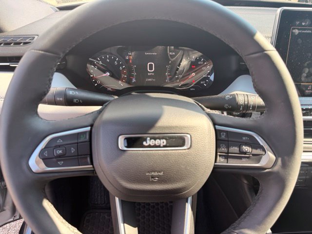 Used 2024 Jeep Compass Limited AWD/4WD image 8