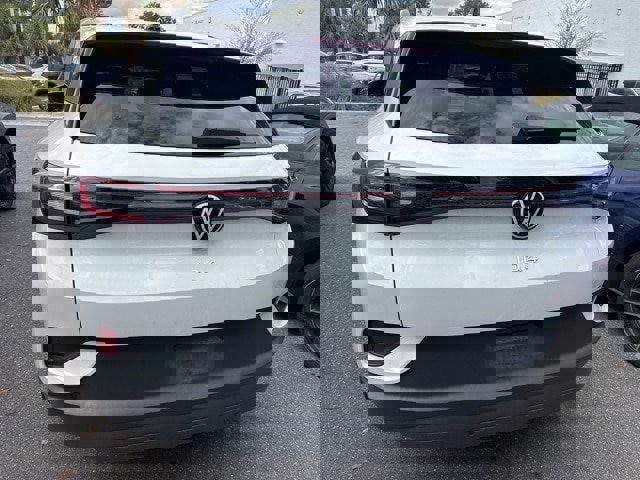 Used 2023 Volkswagen ID.4 S image 8