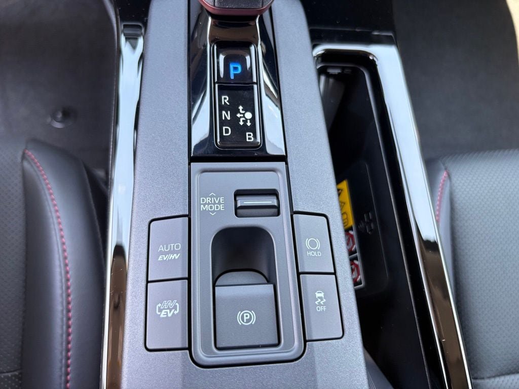 New 2026 Toyota Prius Plug-In Hybrid FWD image 21