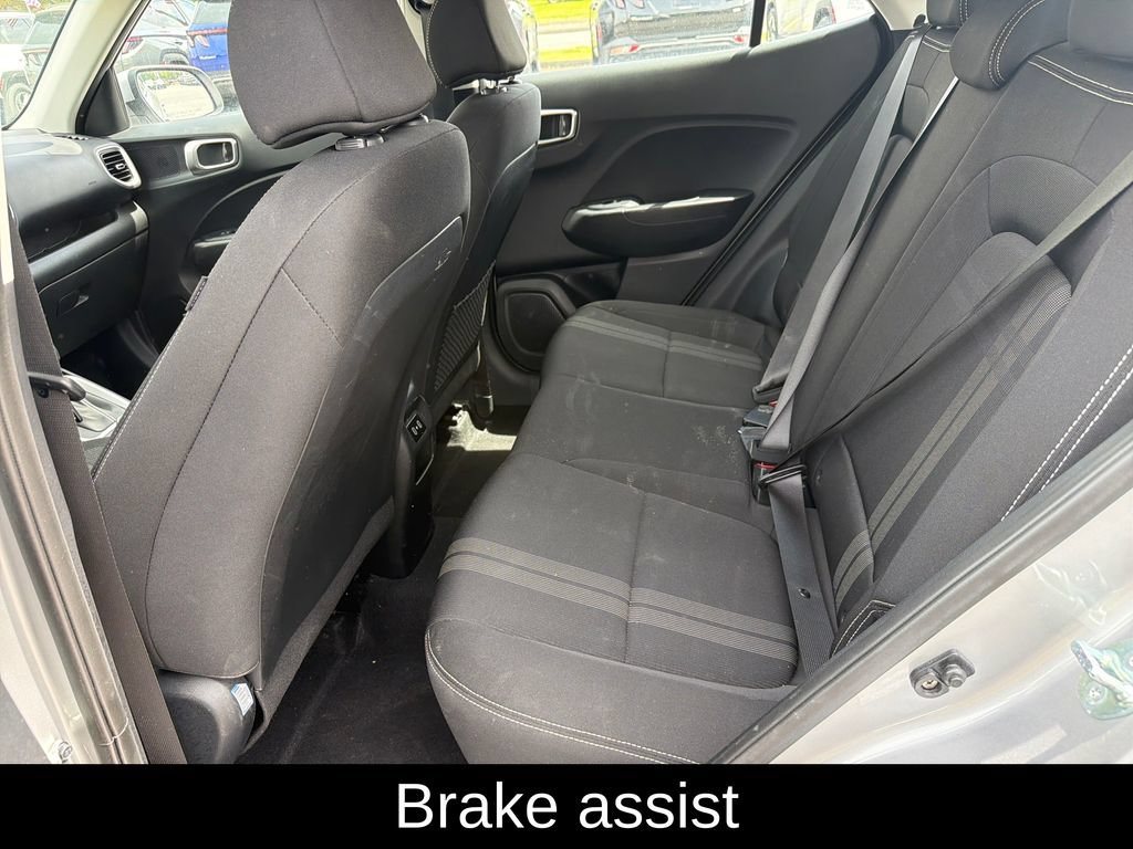 Used 2025 Hyundai Venue SEL FWD image 26