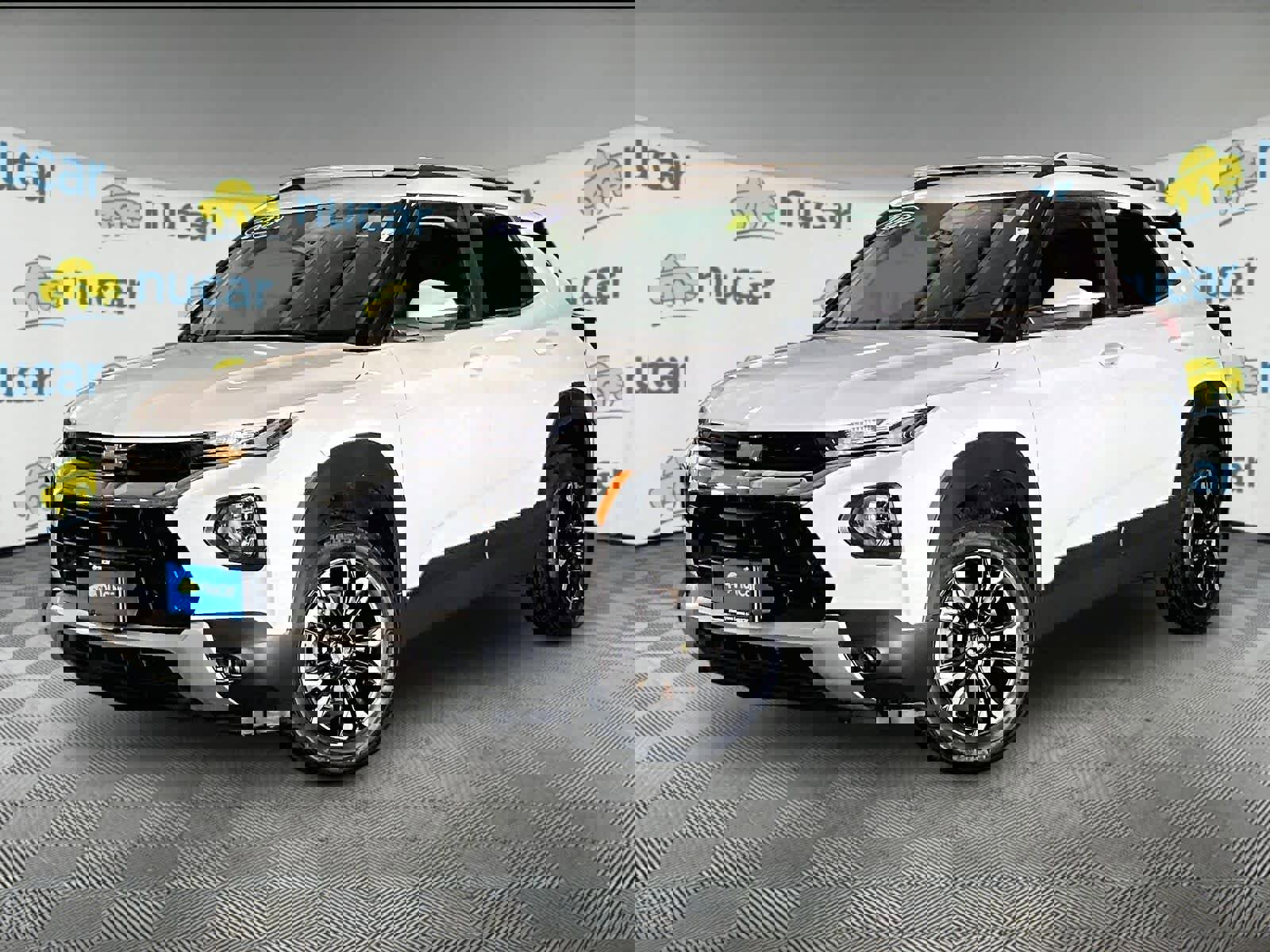 Used 2023 Chevrolet TrailBlazer LT w/ Convenience Package AWD/4WD image 3