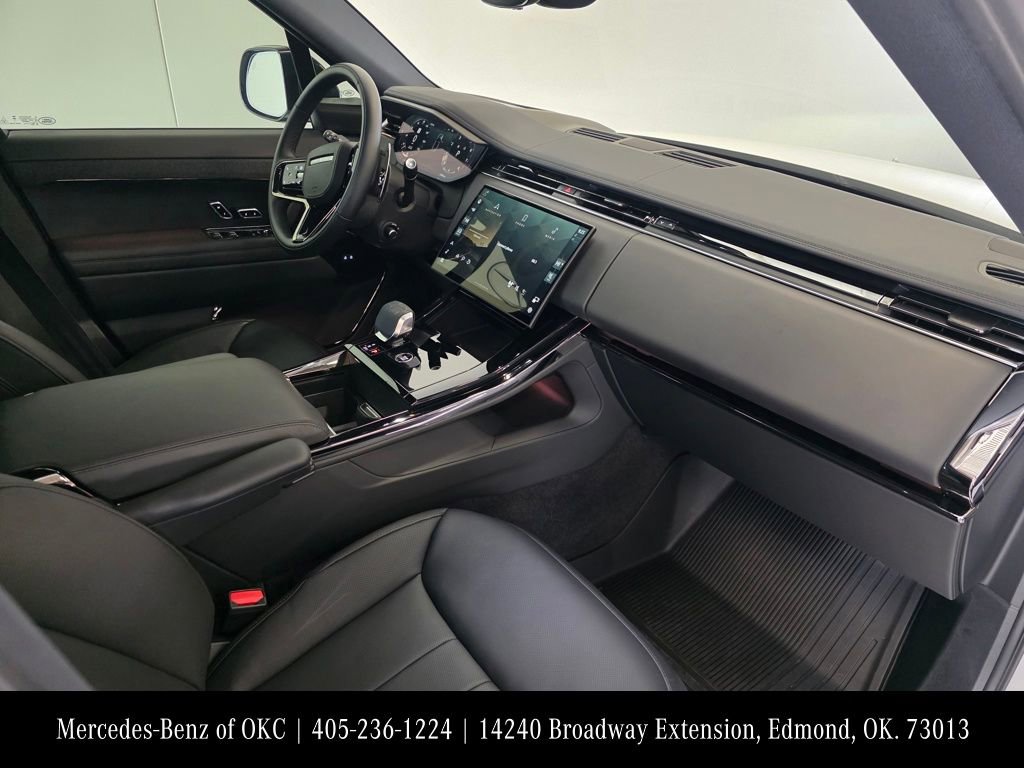Used 2025 Land Rover Range Rover Sport Dynamic SE image 17