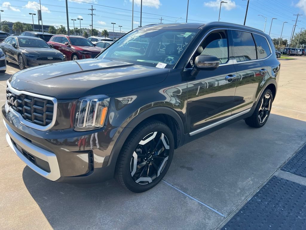 Used 2025 Kia Telluride S
