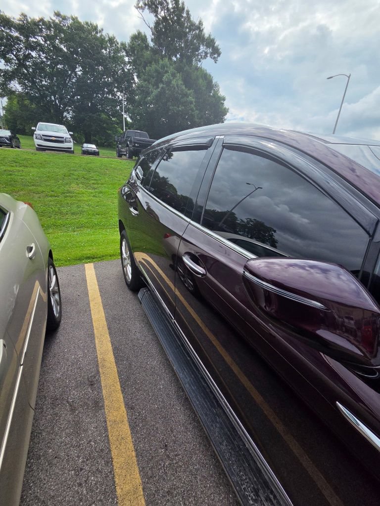 Used 2019 Buick Enclave Essence FWD image 4