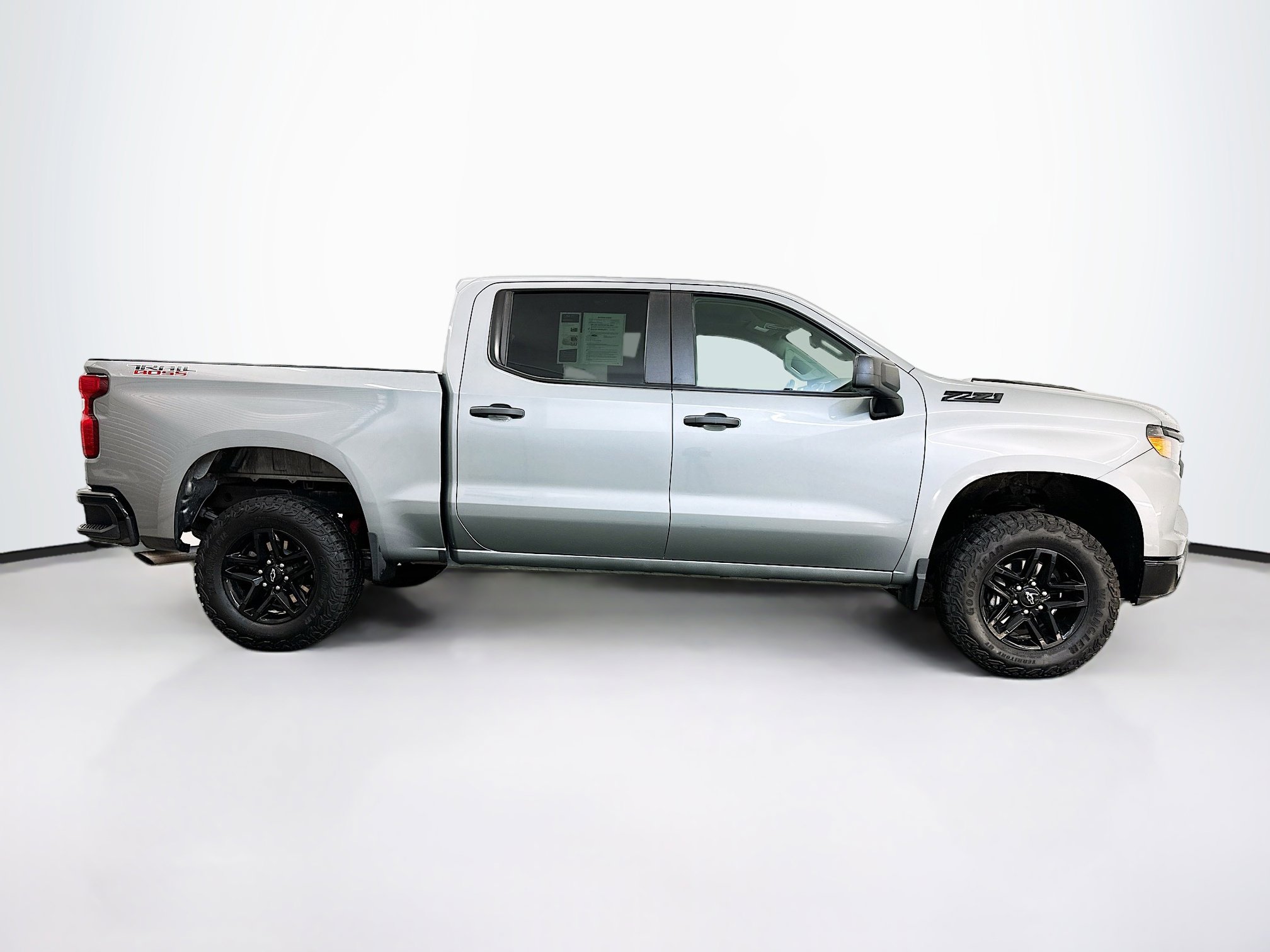 Used 2024 Chevrolet Silverado 1500 Custom Trail Boss w/ LPO, Dark Essentials Package image 10