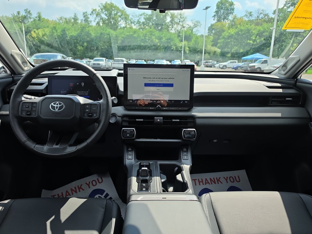 Used 2026 Toyota RAV4 Limited AWD/4WD image 19