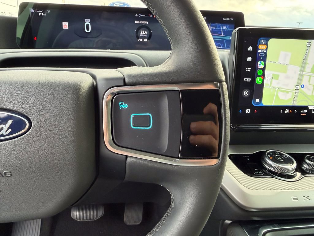 Used 2025 Ford Expedition Active image 34