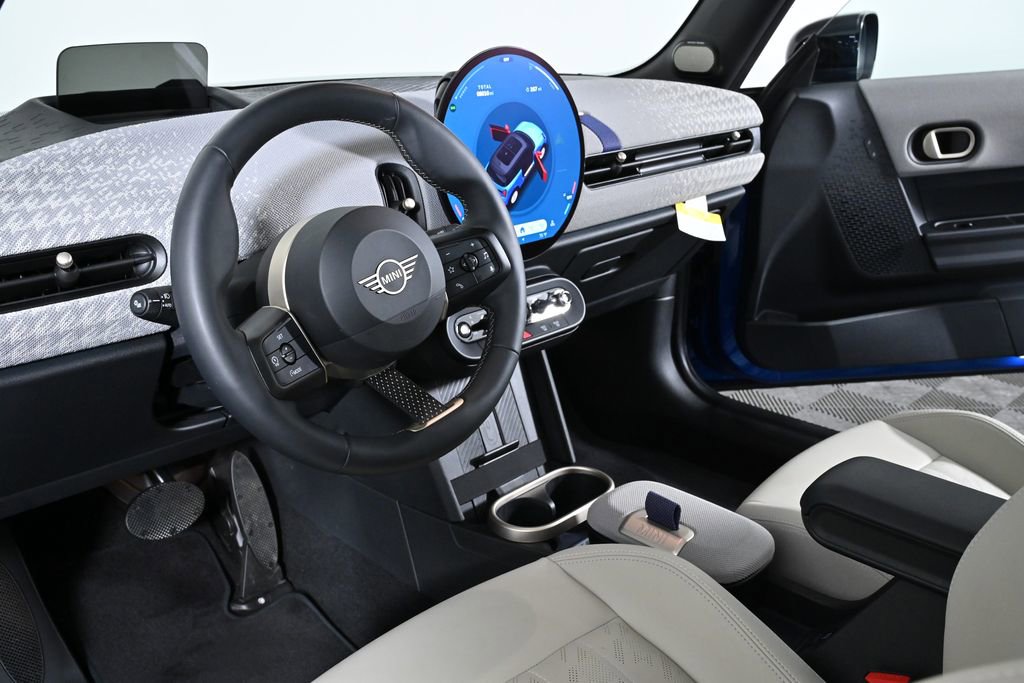 Certified 2025 MINI Cooper 2-Door Hardtop image 13