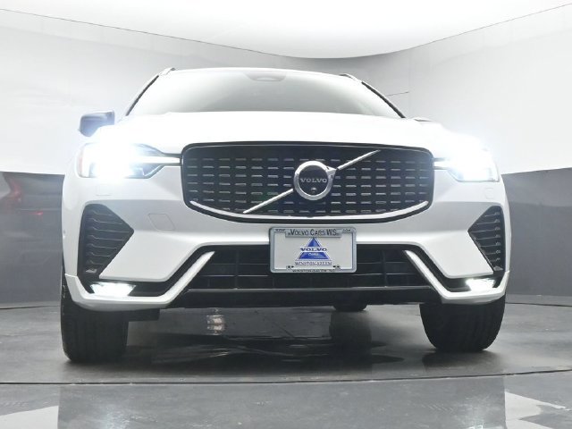 Used 2024 Volvo XC60 B5 Plus w/ Protection Package Premier AWD/4WD image 36