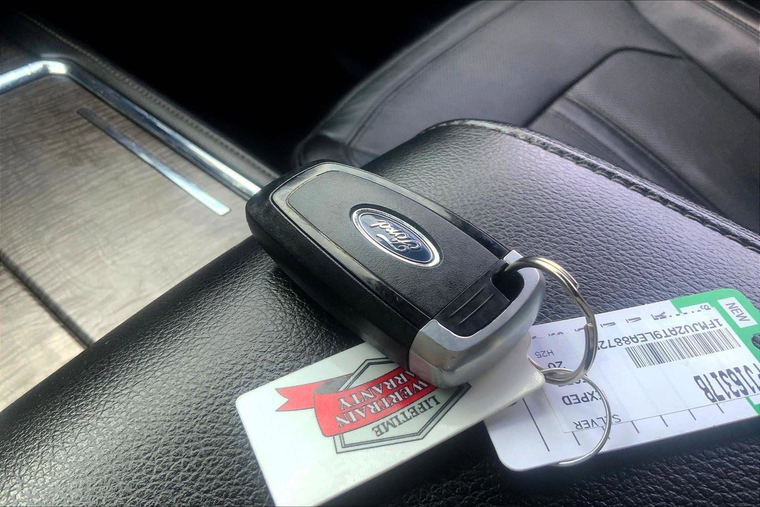 Used 2020 Ford Expedition Limited image 12