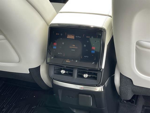 New 2026 Cadillac Vistiq Sport w/ LPO, Floor Liner Package AWD/4WD image 14