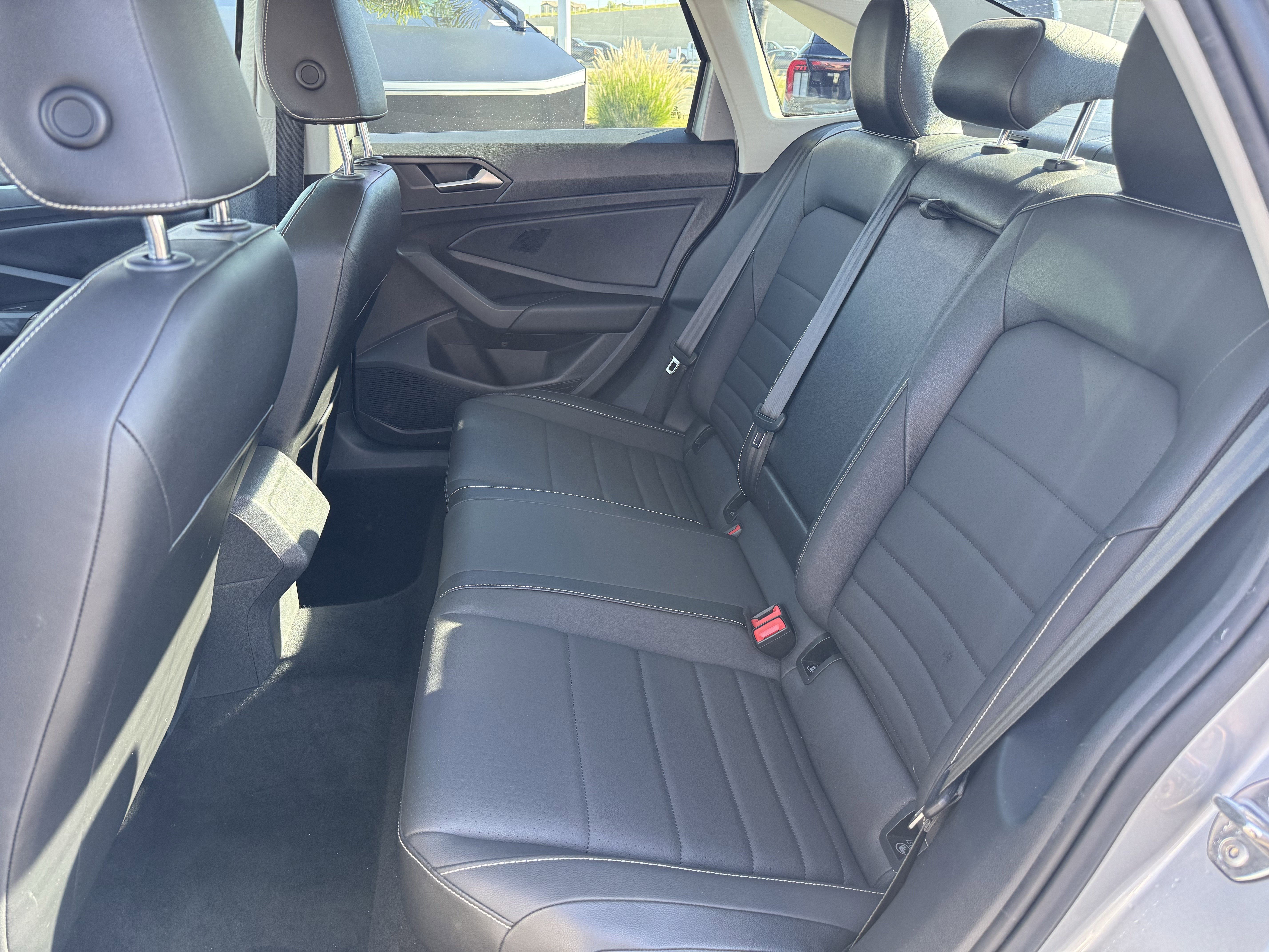 Used 2022 Volkswagen Jetta SE w/ Panoramic Sunroof Package image 33