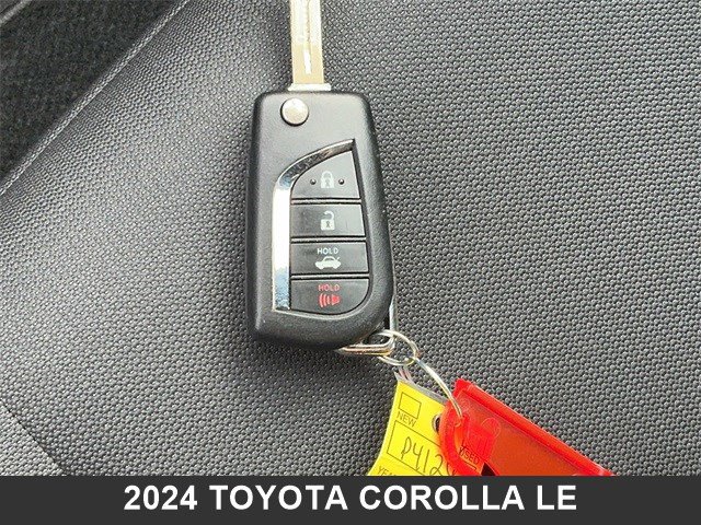 Used 2024 Toyota Corolla LE image 23